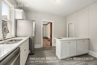 224 Ives Ave SW in Grand Rapids, MI - Building Photo - Building Photo