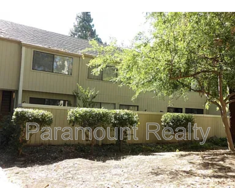 3021 Kaiser Dr in Santa Clara, CA - Building Photo