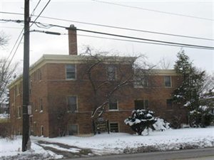 2502 Noble Rd in Cleveland Heights, OH - Foto de edificio