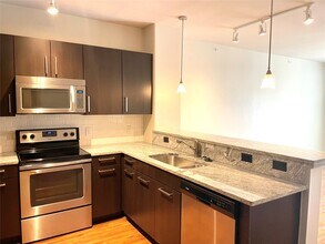 1340 W Gray St in Houston, TX - Building Photo - Building Photo