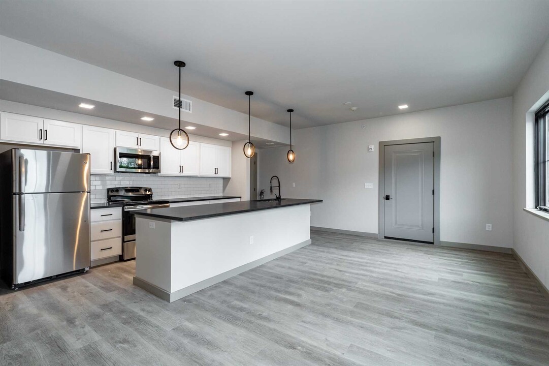 472 Maple St-Unit -A4 in Poughkeepsie, NY - Building Photo