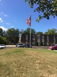Hidden Creek Apartments photo'