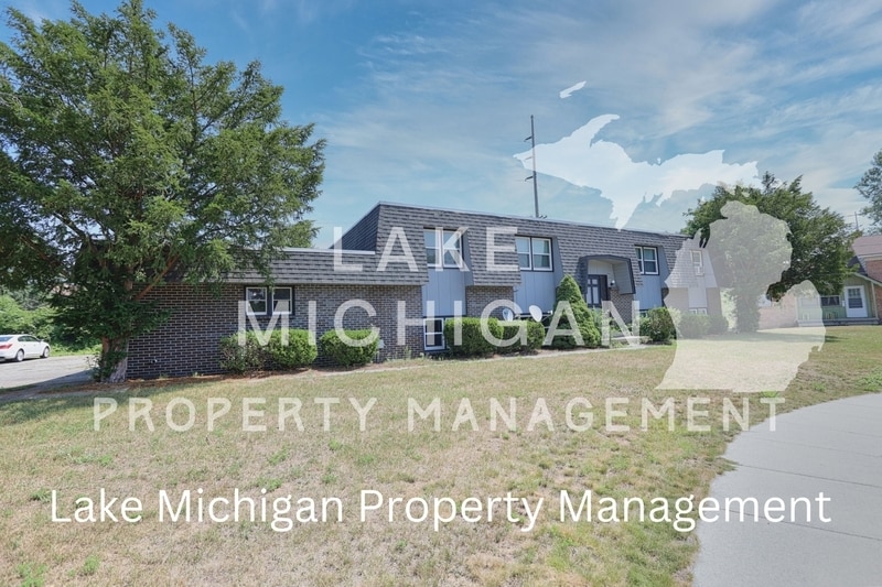 2059 Andrew St SE in Kentwood, MI - Building Photo