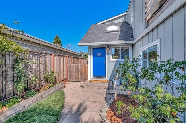 property at 260 Walk Cir