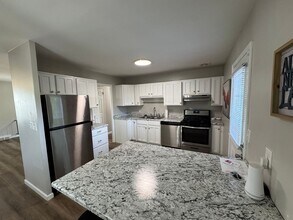 15 Riverview Ln in Bettendorf, IA - Building Photo - Building Photo