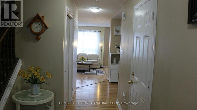 995 Oakcrossing Rd in London, ON - Building Photo - Building Photo