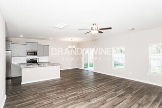 157 Abbots Gln Rd in Irmo, SC - Foto de edificio - Building Photo
