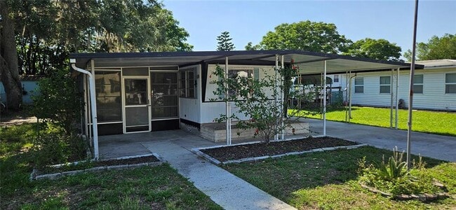 4641 Orange Blossom Dr in Zephyrhills, FL - Building Photo - Building Photo