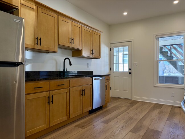 44 S River St in Enfield, CT - Building Photo - Building Photo