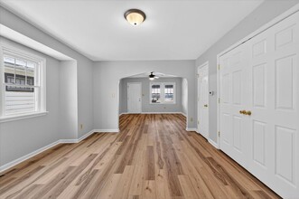 533-533 N Sherman Dr in Indianapolis, IN - Building Photo - Building Photo