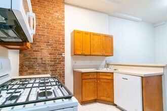 728 Ocean Ave in Jersey City, NJ - Building Photo - Building Photo