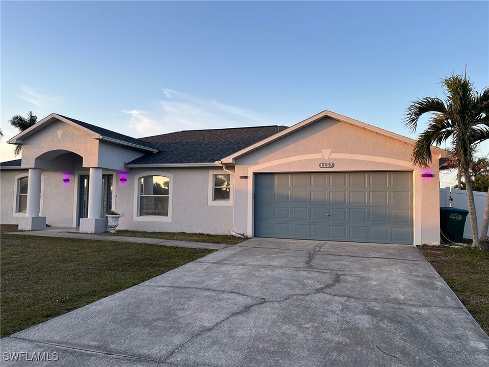 1157 SW 46th St in Cape Coral, FL - Building Photo