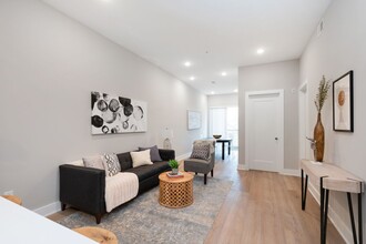 Washington Court (52 W) in Philadelphia, PA - Building Photo - Interior Photo