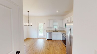 864 Levitan Dr in Columbia, TN - Building Photo - Building Photo