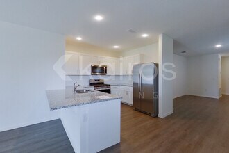 32125 Katelin Cir in Leesburg, FL - Building Photo - Building Photo