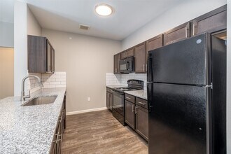 823 N Ardenwood Dr in Baton Rouge, LA - Building Photo - Building Photo