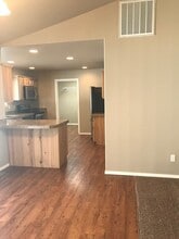 312 S 5th St in Selah, WA - Building Photo - Building Photo