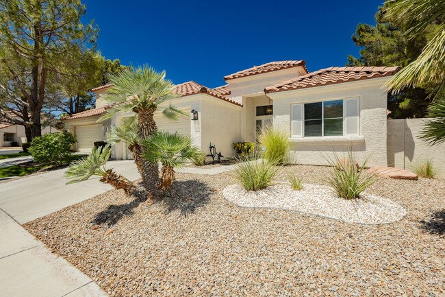 1329 Chaparral Summit Dr in Las Vegas, NV - Building Photo - Building Photo