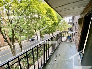 135 Pleasant St, Unit 406 in Brookline, MA - Building Photo - Building Photo