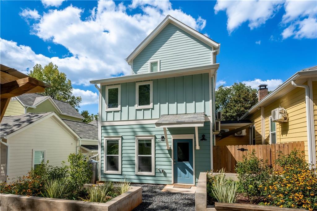 1357 Finley St NE in Atlanta, GA - Building Photo