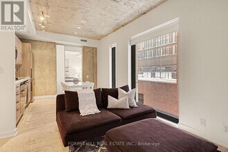 11 Charlotte St in Toronto, ON - Building Photo - Building Photo