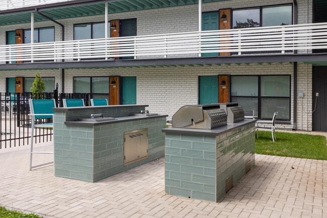 Melrose in Houston, TX - Building Photo - Building Photo