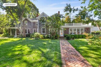 445 Hill St in Southampton, NY - Building Photo - Building Photo