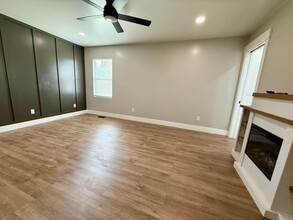 16 Londonderry Way in Euharlee, GA - Building Photo - Building Photo