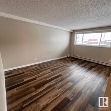 10149 83 Ave NW in Edmonton, AB - Building Photo - Building Photo