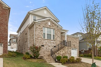 591 Snapdragon Ln in Hendersonville, TN - Building Photo - Building Photo