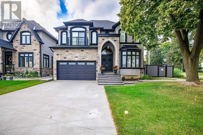 property at 4 Lockman Dr