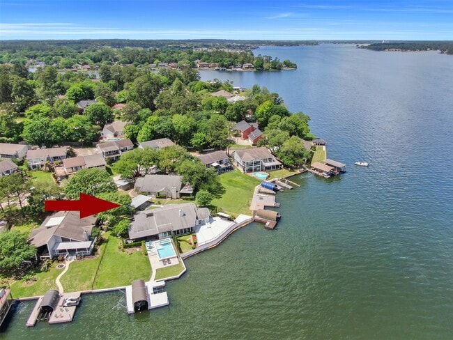 property at 35 Lakeview Village