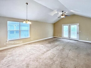 1521 Southernwood Dr in Chattanooga, TN - Foto de edificio - Building Photo