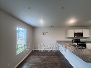 106 Sarah Ln in Lagrange, GA - Building Photo - Building Photo