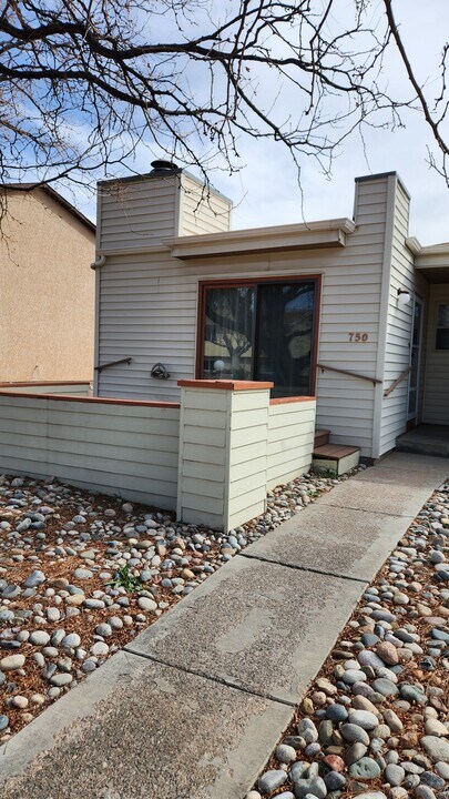 750 Piedra Dr in Canon City, CO - Building Photo