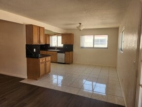 72385 Sunnyvale Dr in Twentynine Palms, CA - Foto de edificio - Building Photo