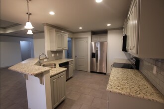 6305 Villa Rosa Way in Tyler, TX - Building Photo - Building Photo