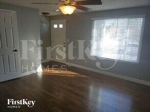 4207 Edinburgh Dr in Cincinnati, OH - Building Photo - Building Photo