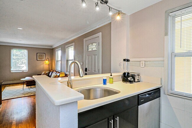 425 26th St in Virginia Beach, VA - Building Photo - Building Photo