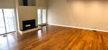 8710 Park Ln in Dallas, TX - Building Photo - Building Photo