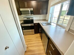 3105 SE 89th Ave in Portland, OR - Building Photo - Building Photo