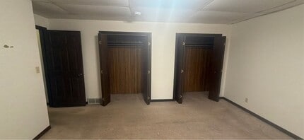 524 Breezy Point Dr in Clinton, IA - Building Photo - Building Photo