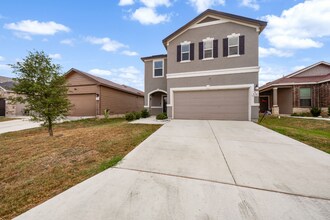 3254 Old Almonte Dr in San Antonio, TX - Building Photo - Building Photo