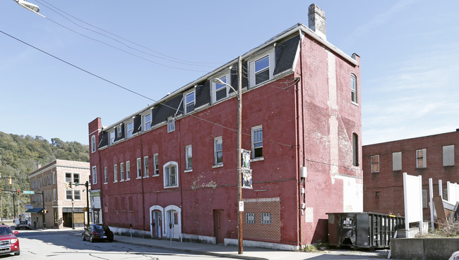 260 W Main St in Monongahela, PA - Building Photo - Building Photo