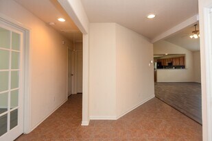 5923 Bonita Creek in Missouri City, TX - Building Photo