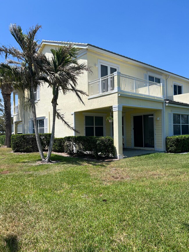 2100 Mariner Bay Blvd in Fort Pierce, FL - Building Photo - Building Photo
