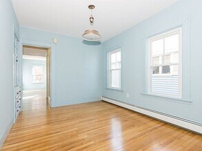 9 Kingman Rd in Somerville, MA - Building Photo - Building Photo