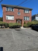 31 N Hillside Ave in Elmsford, NY - Building Photo