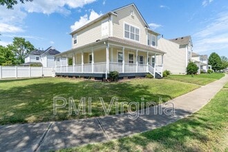 32 Regal Way in Hampton, VA - Building Photo - Building Photo