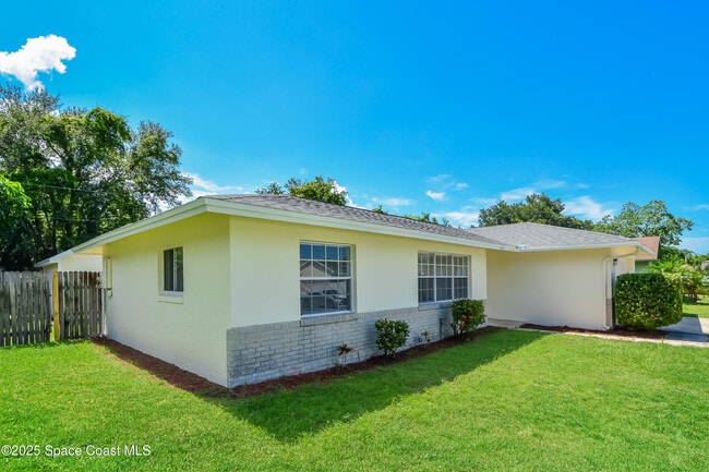 2860 Hancock Dr in Titusville, FL - Building Photo - Building Photo